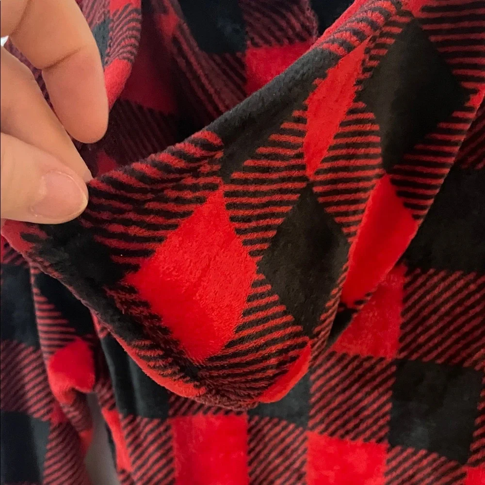 Cuddl Duds Boys Robe Hooded Buffalo Plaid Size 12/14 L Excellent Condition